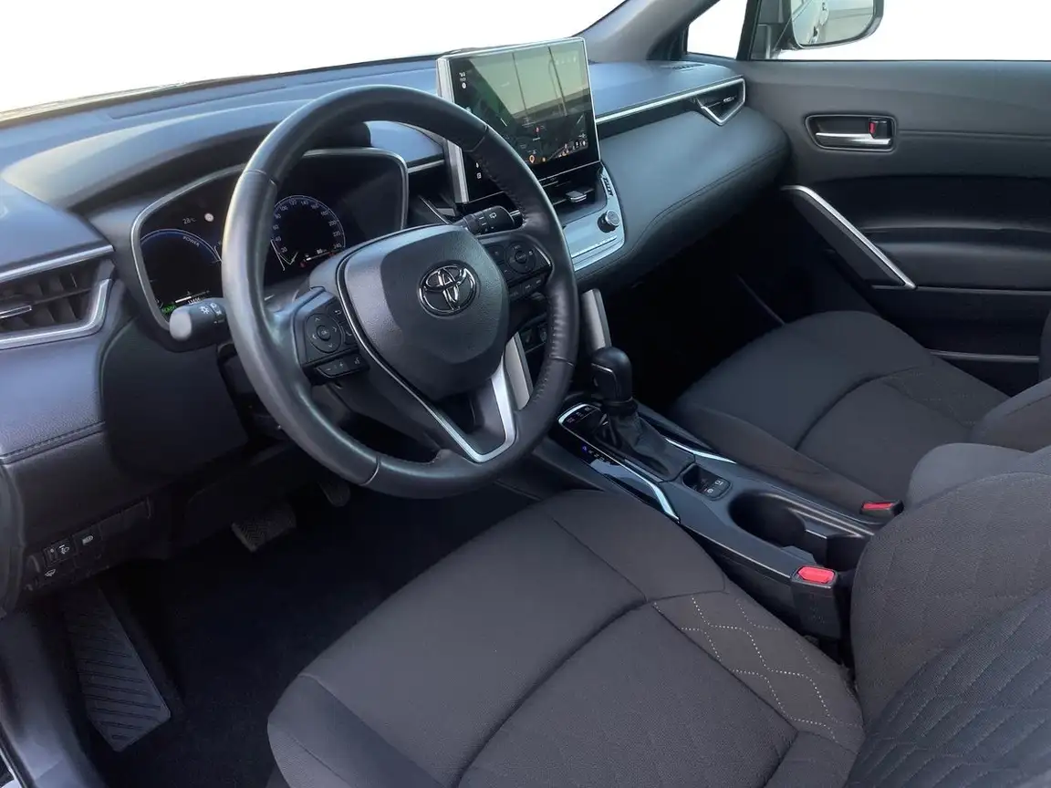 TOYOTA COROLLA CROSS