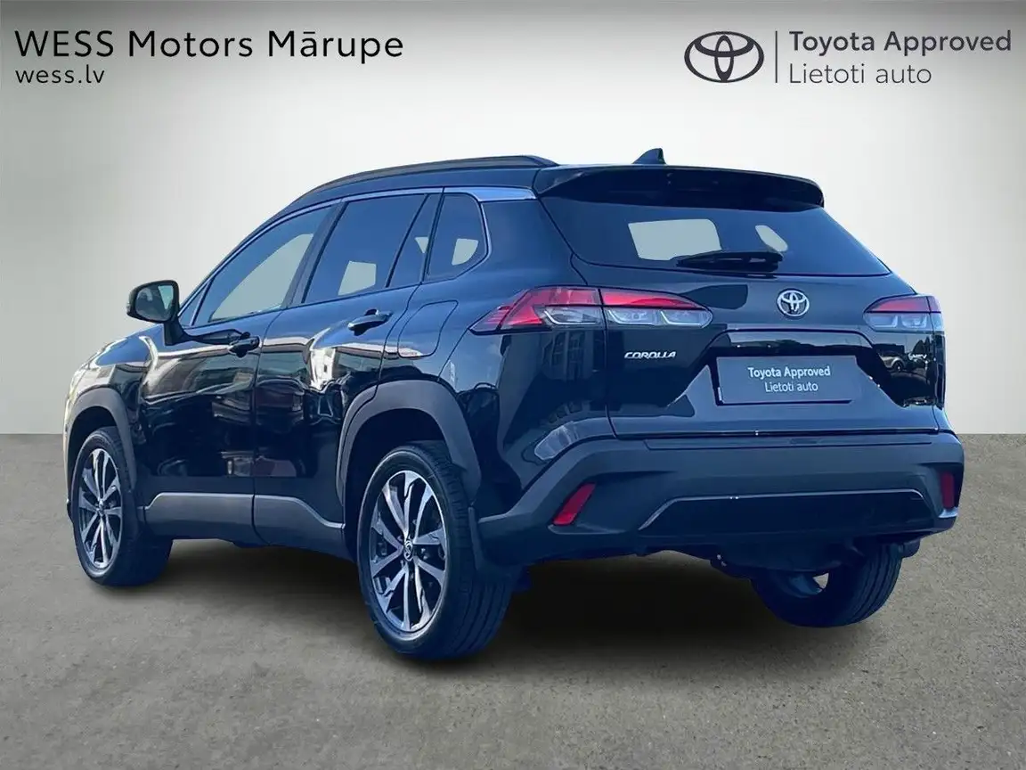 TOYOTA COROLLA CROSS
