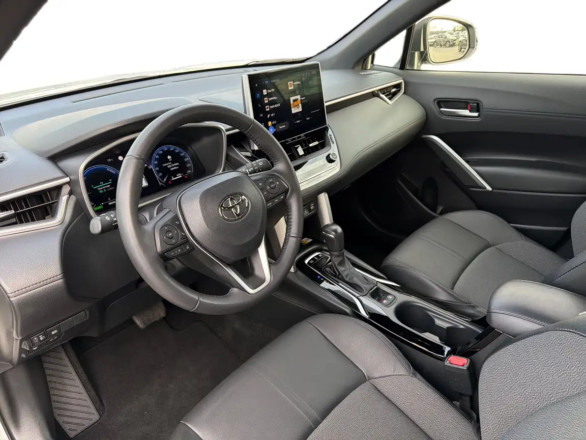 TOYOTA COROLLA CROSS