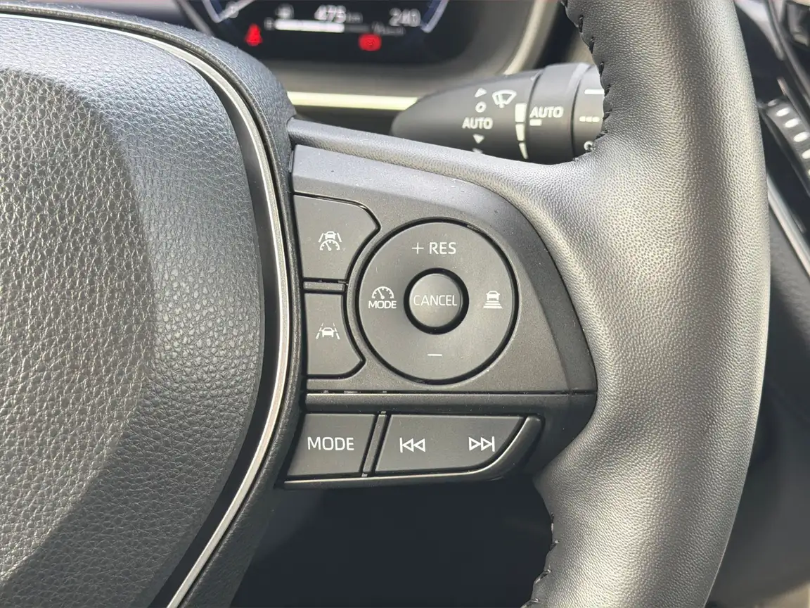 TOYOTA COROLLA CROSS