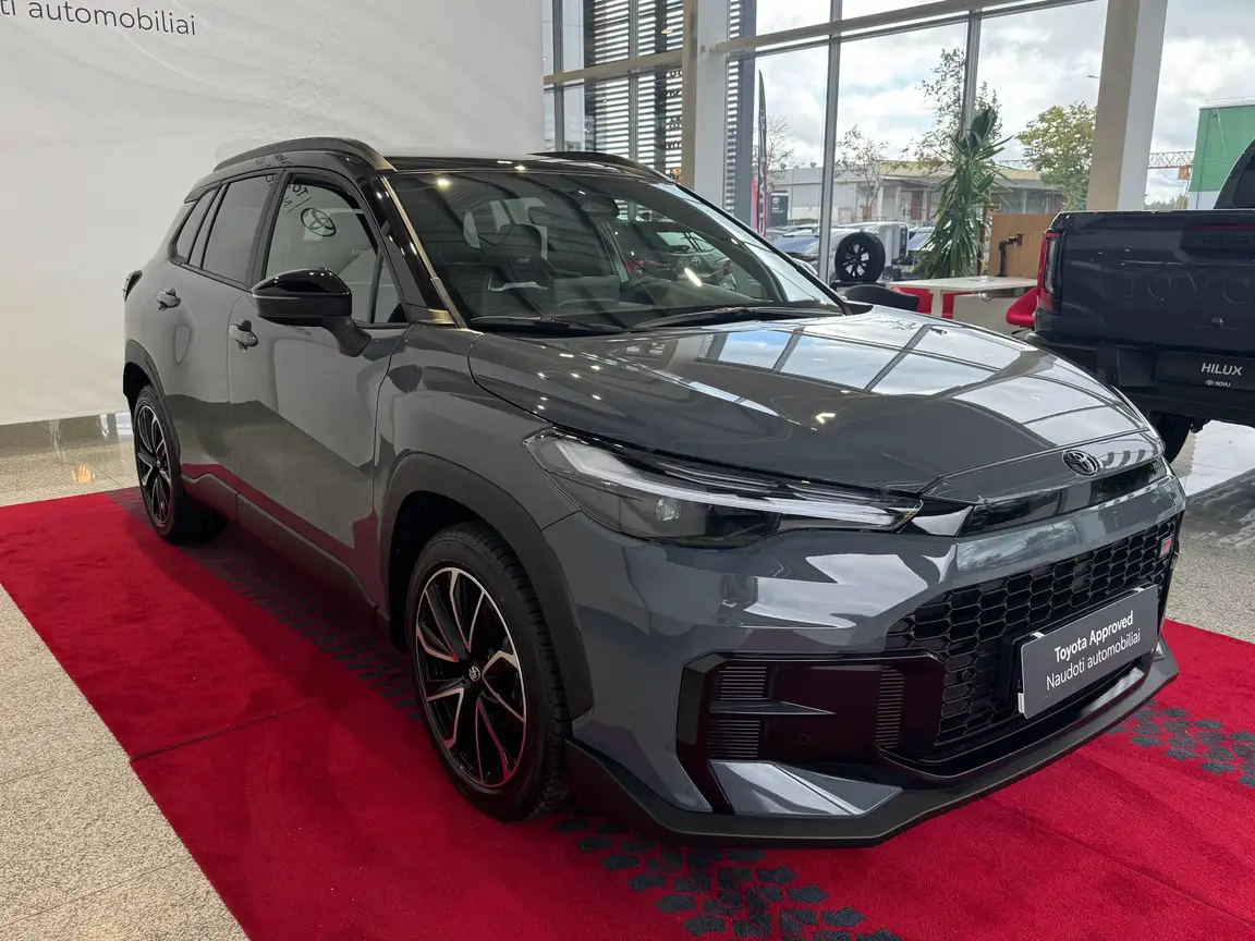 TOYOTA COROLLA CROSS