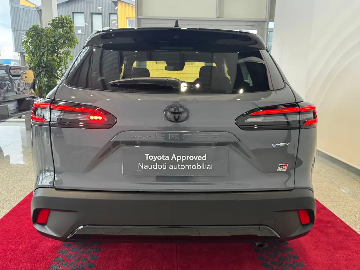 TOYOTA COROLLA CROSS