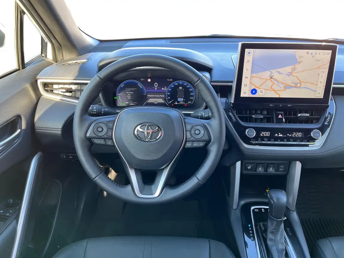 TOYOTA COROLLA CROSS