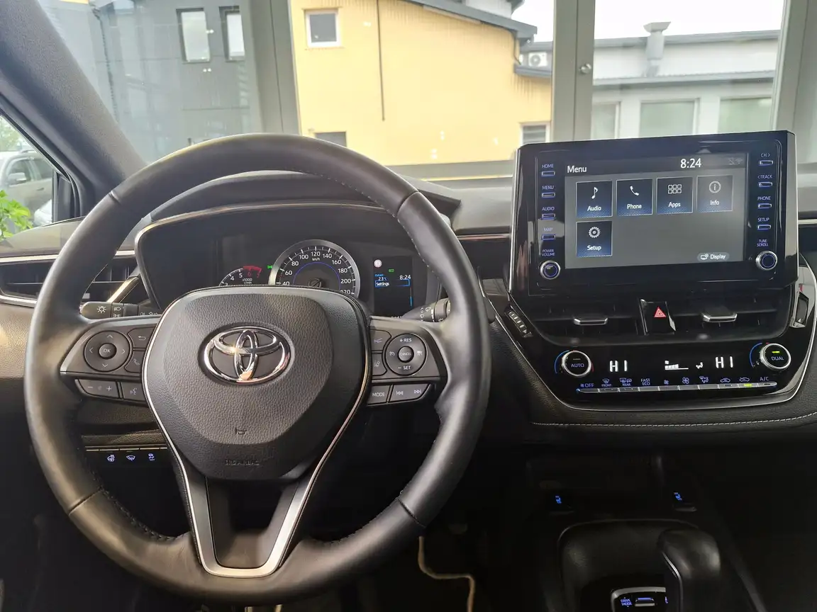 TOYOTA COROLLA