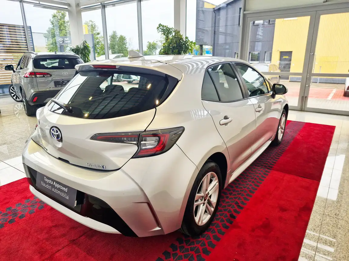 TOYOTA COROLLA