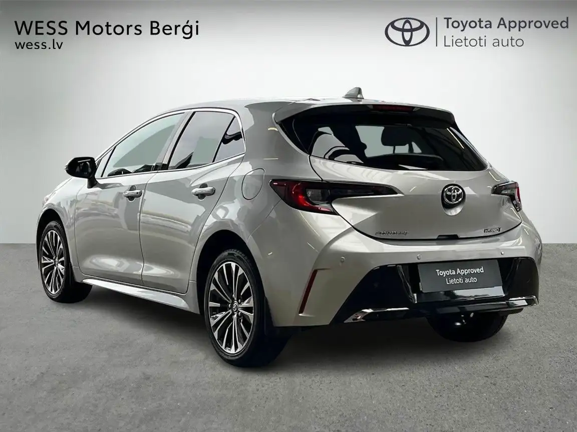 TOYOTA COROLLA