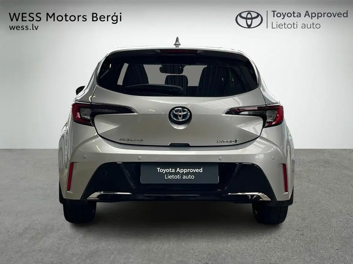 TOYOTA COROLLA