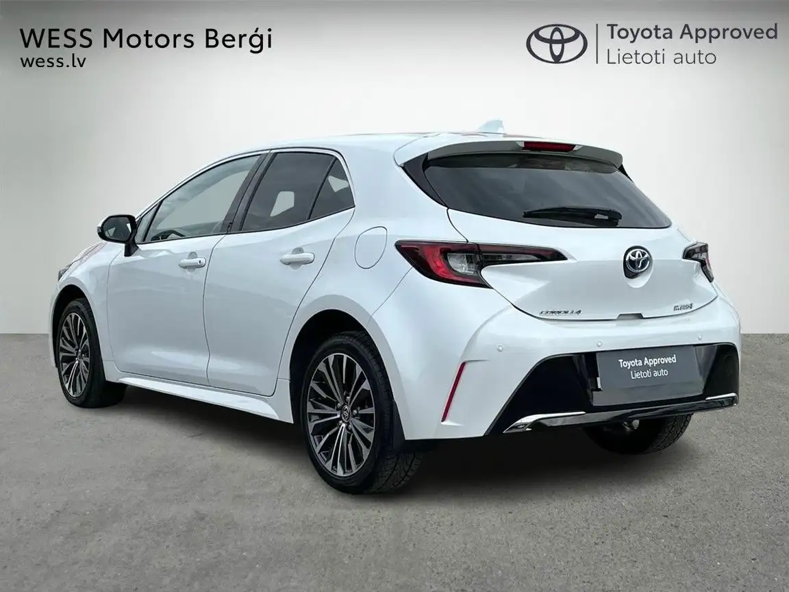 TOYOTA COROLLA