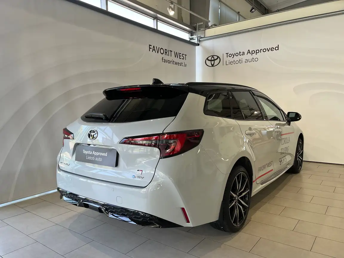 TOYOTA COROLLA