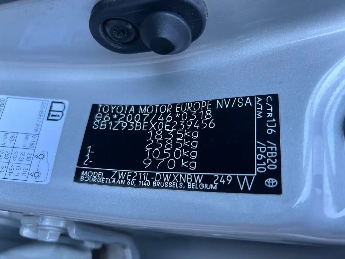 TOYOTA COROLLA