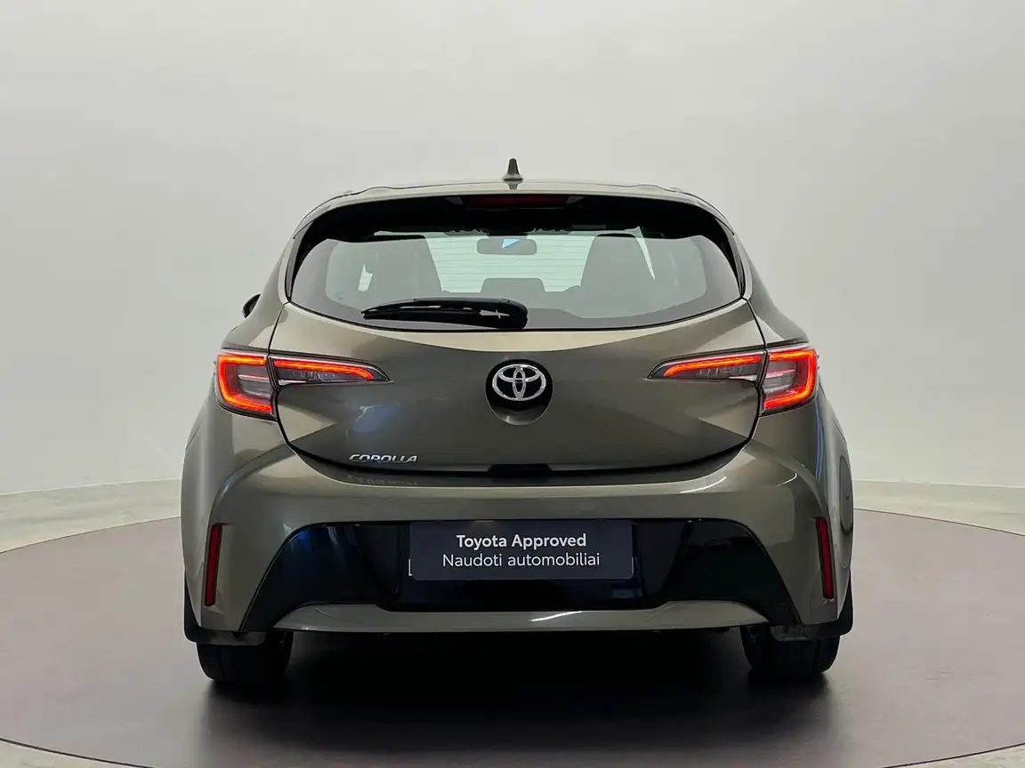 TOYOTA COROLLA