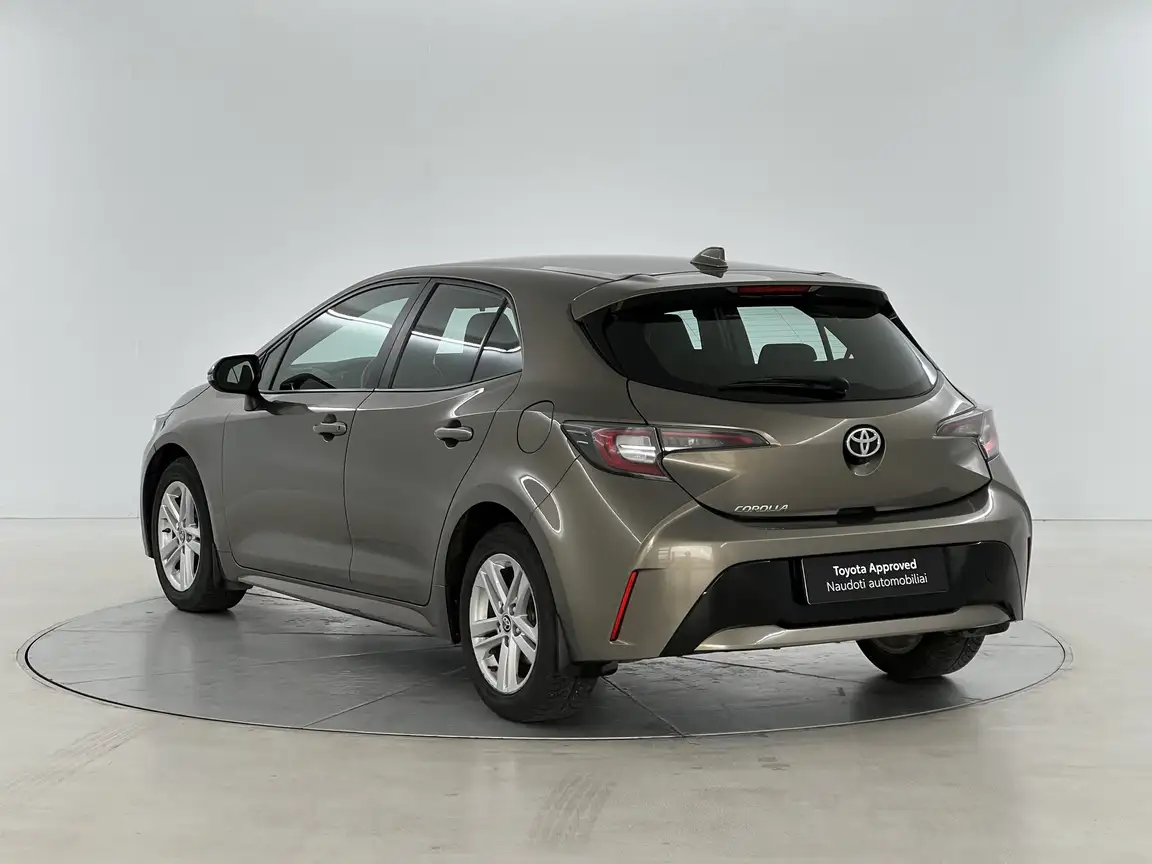 TOYOTA COROLLA