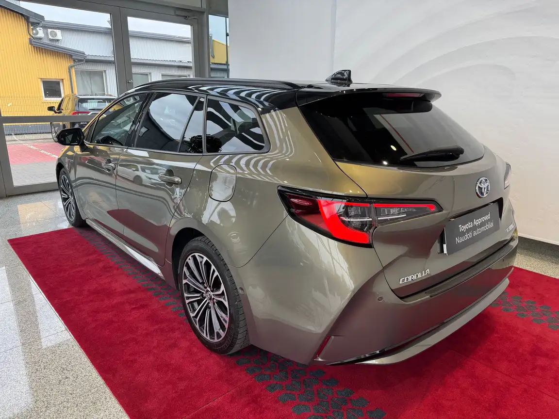 TOYOTA COROLLA