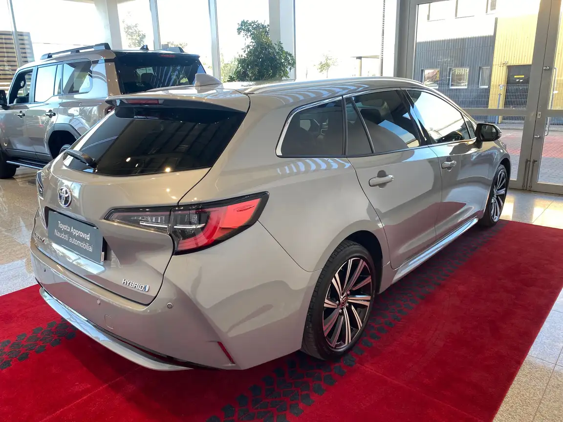 TOYOTA COROLLA