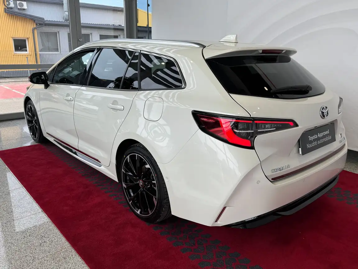 TOYOTA COROLLA