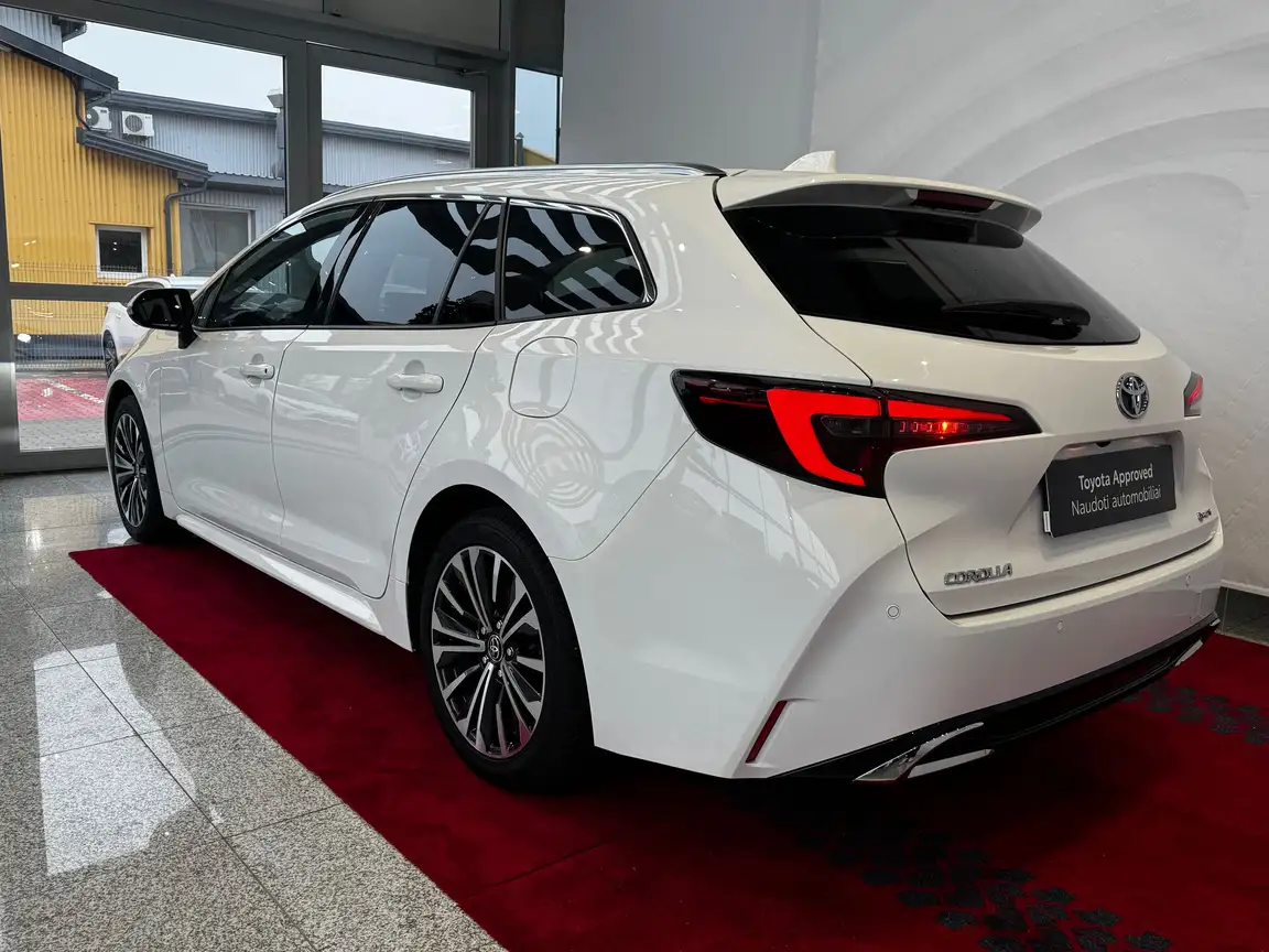 TOYOTA COROLLA