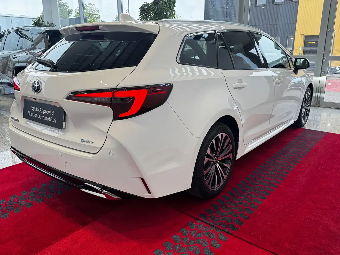 TOYOTA COROLLA