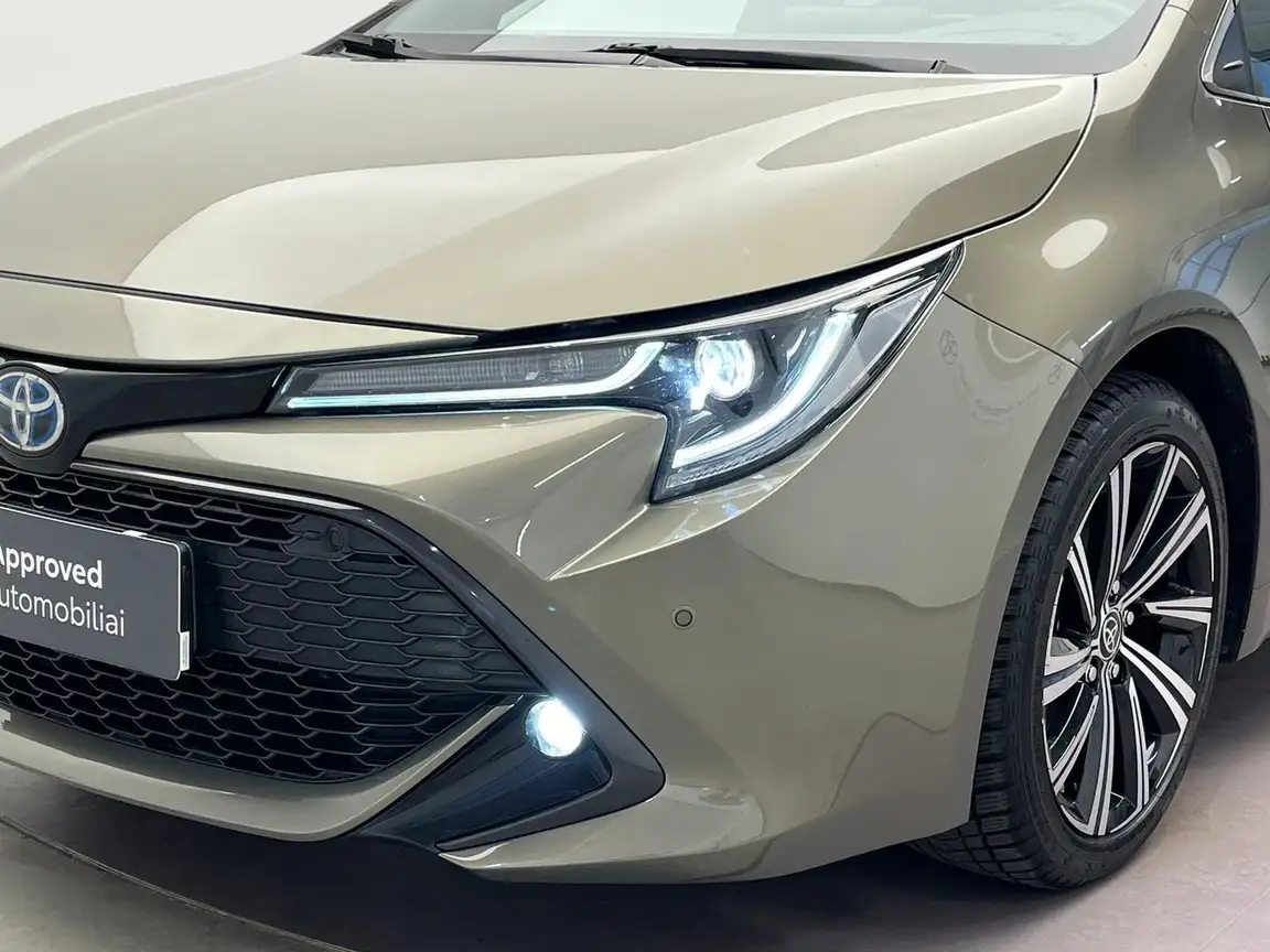 TOYOTA COROLLA