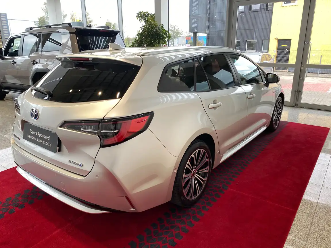 TOYOTA COROLLA
