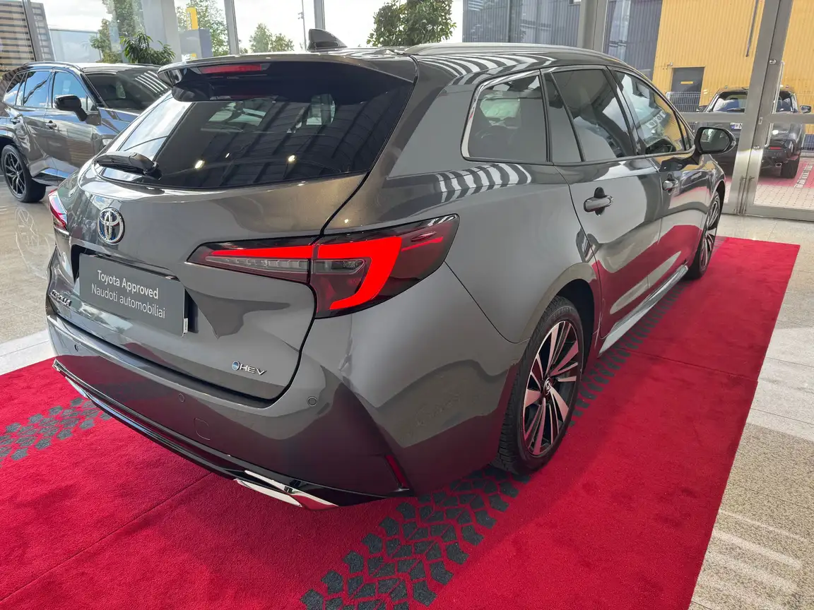 TOYOTA COROLLA
