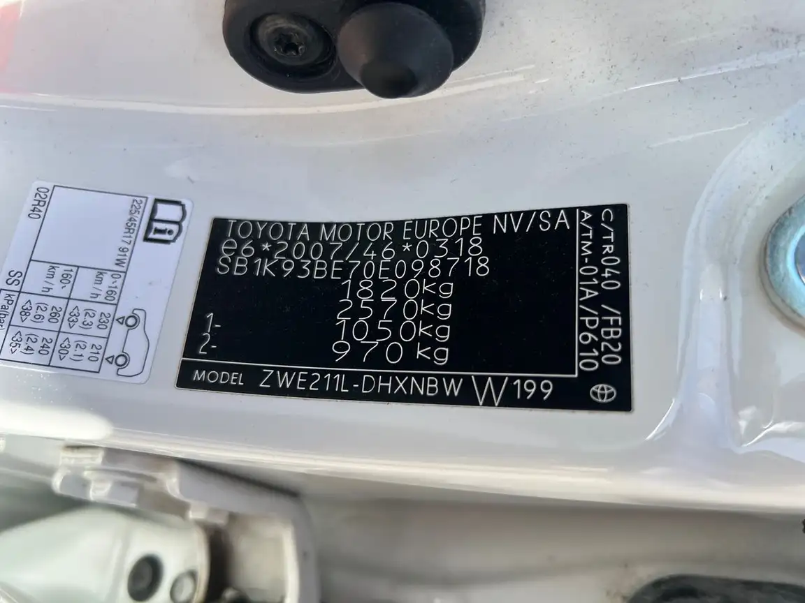 TOYOTA COROLLA
