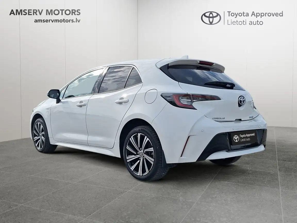 TOYOTA COROLLA