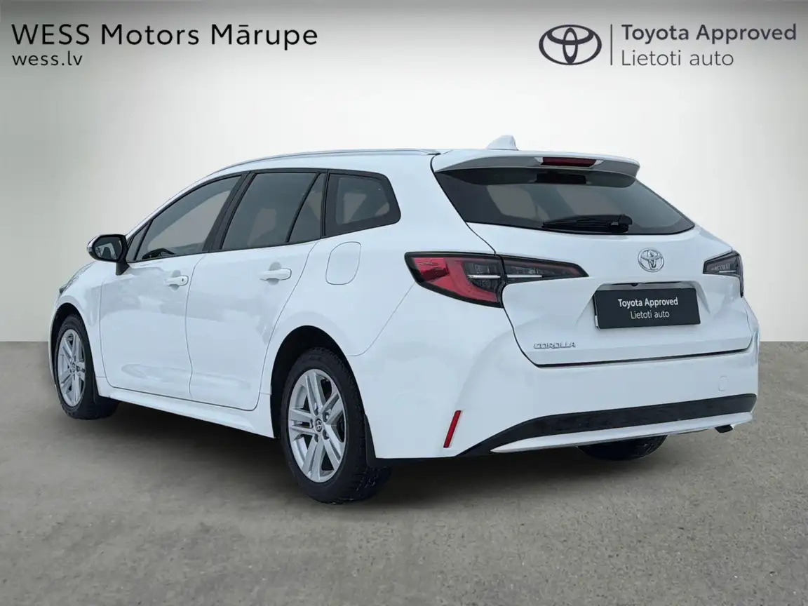 TOYOTA COROLLA