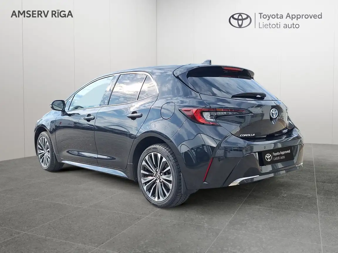 TOYOTA COROLLA