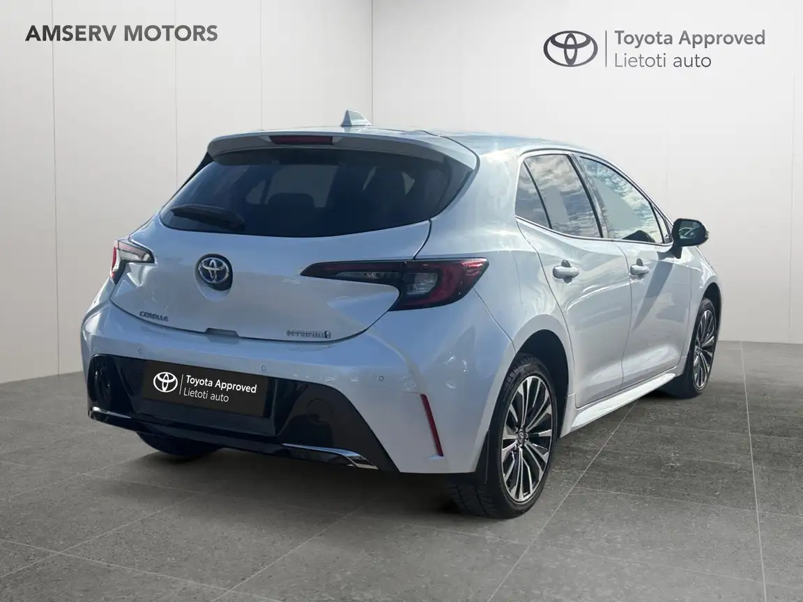 TOYOTA COROLLA