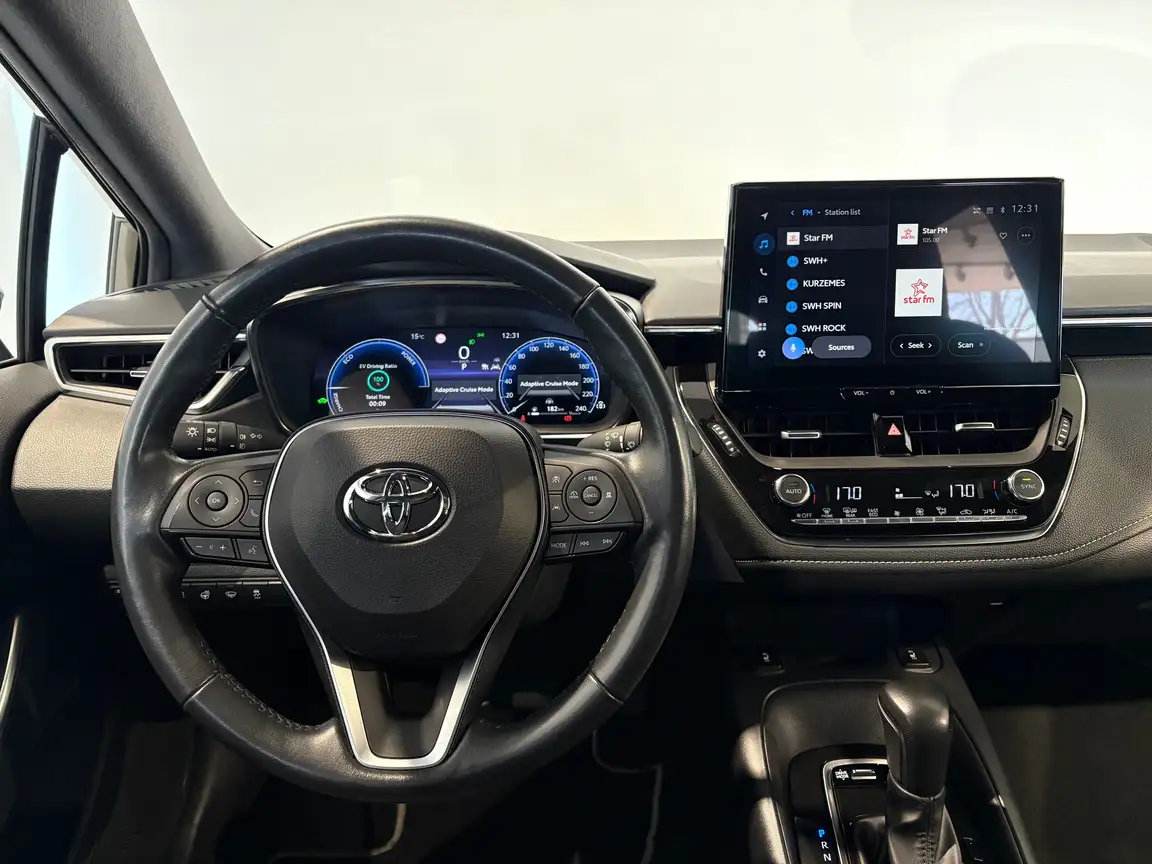 TOYOTA COROLLA