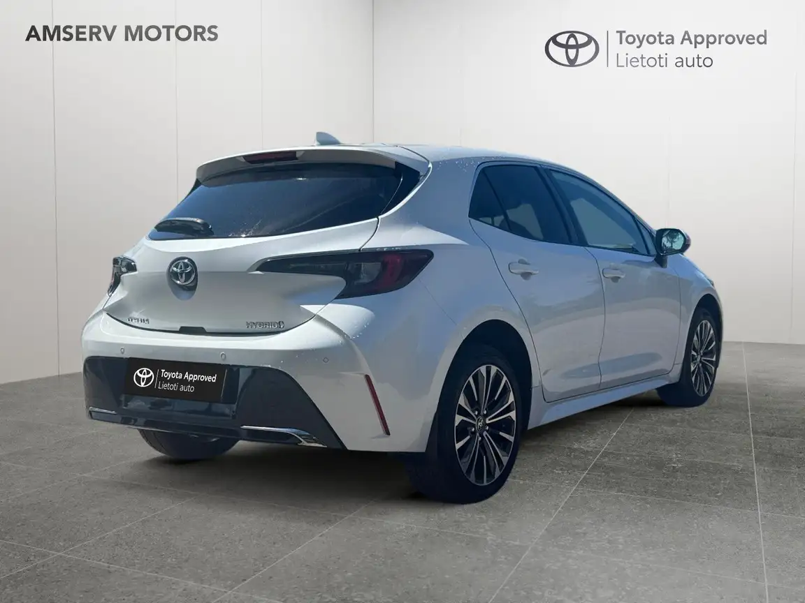 TOYOTA COROLLA