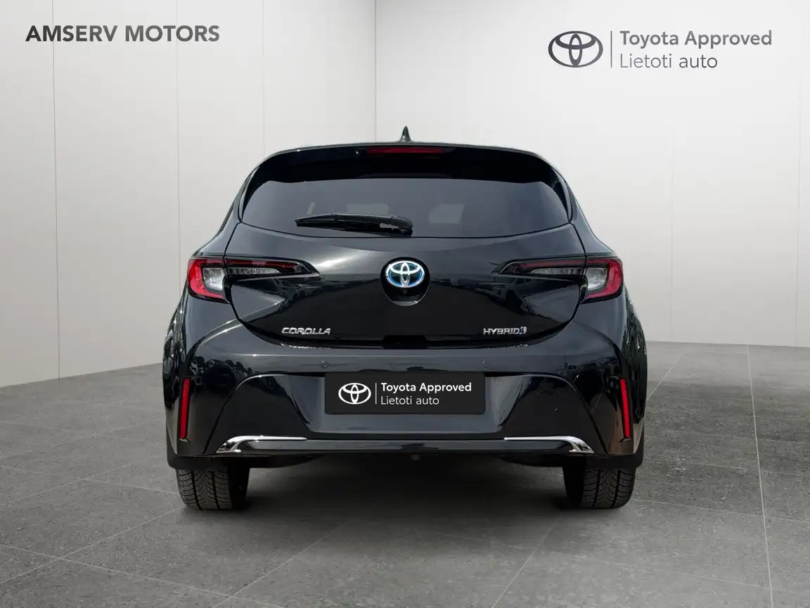TOYOTA COROLLA