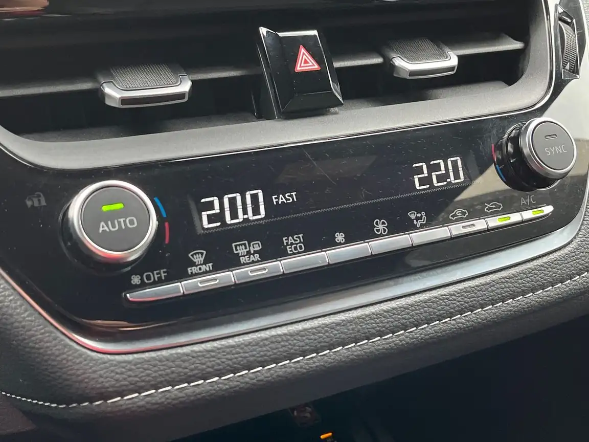 TOYOTA COROLLA