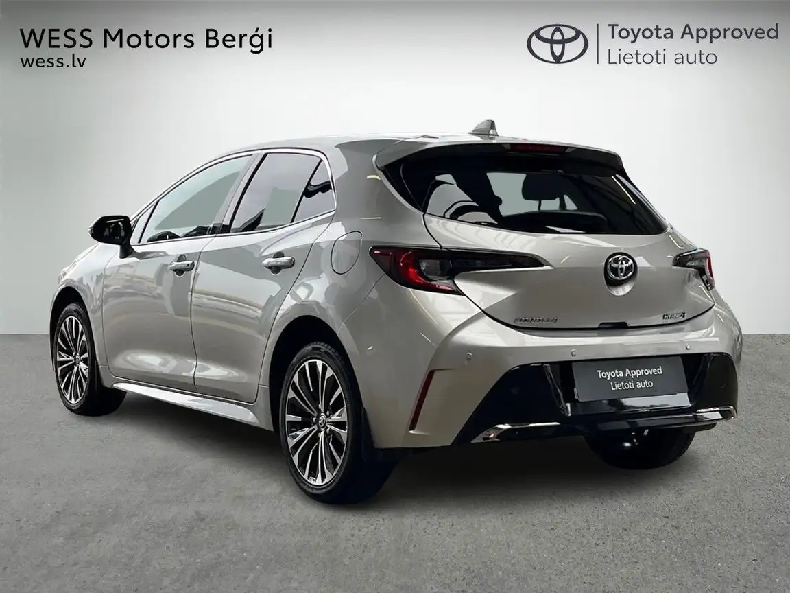 TOYOTA COROLLA