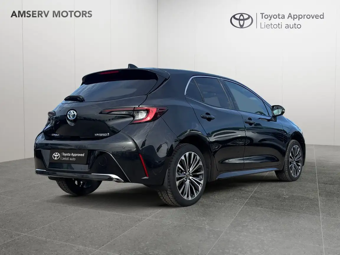 TOYOTA COROLLA
