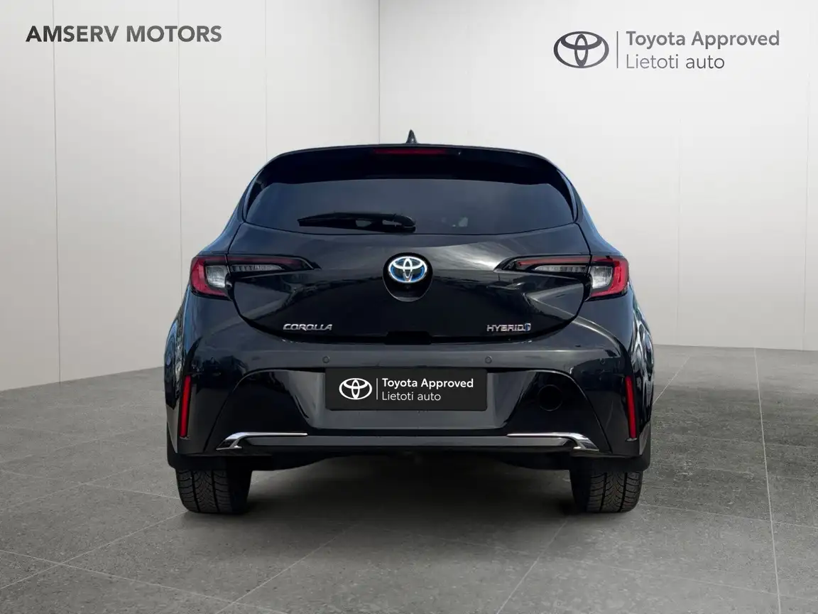 TOYOTA COROLLA
