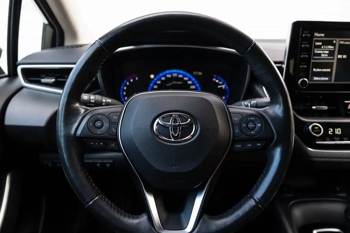 TOYOTA COROLLA