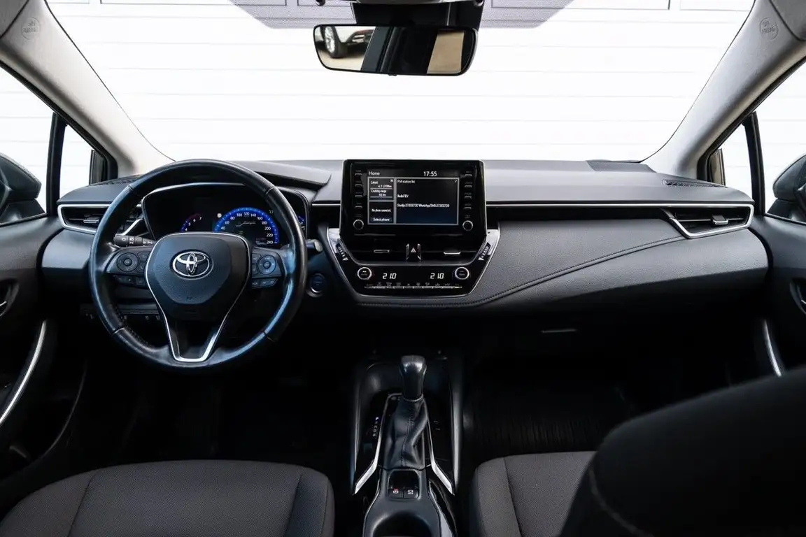TOYOTA COROLLA