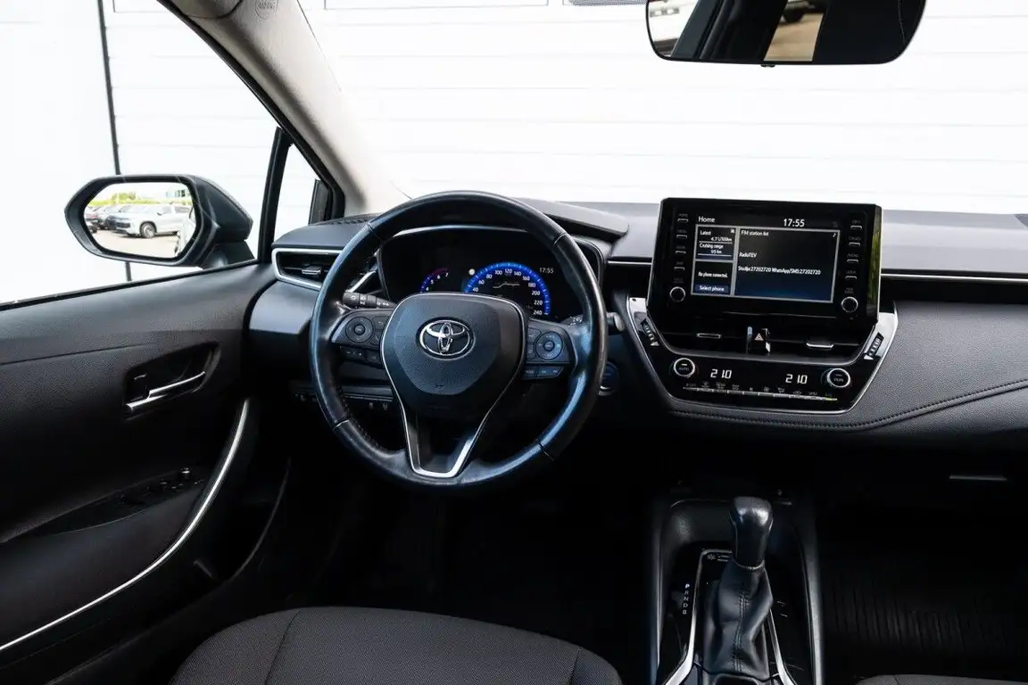 TOYOTA COROLLA