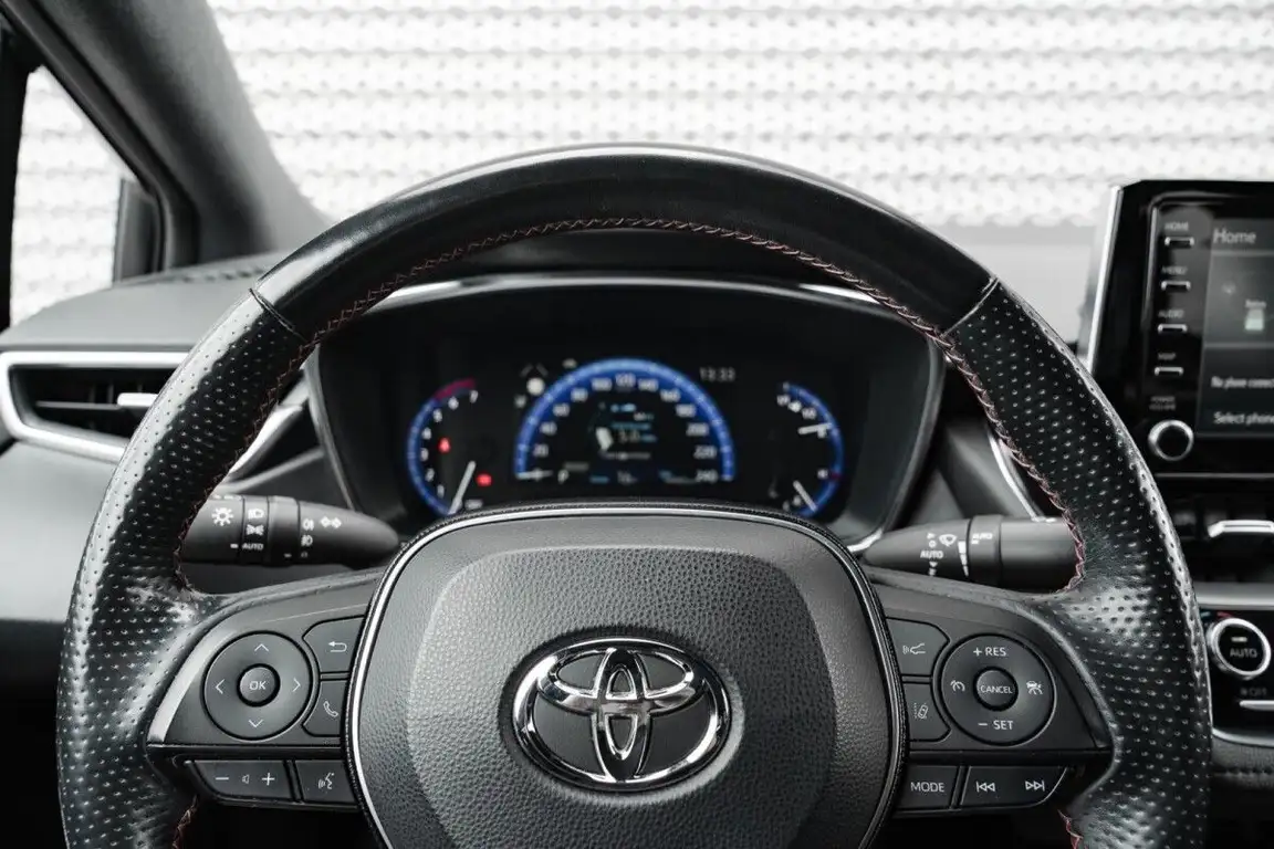 TOYOTA COROLLA