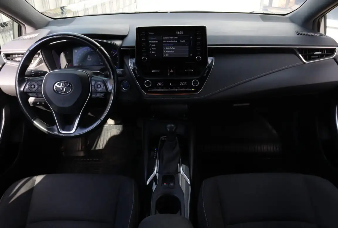 TOYOTA COROLLA