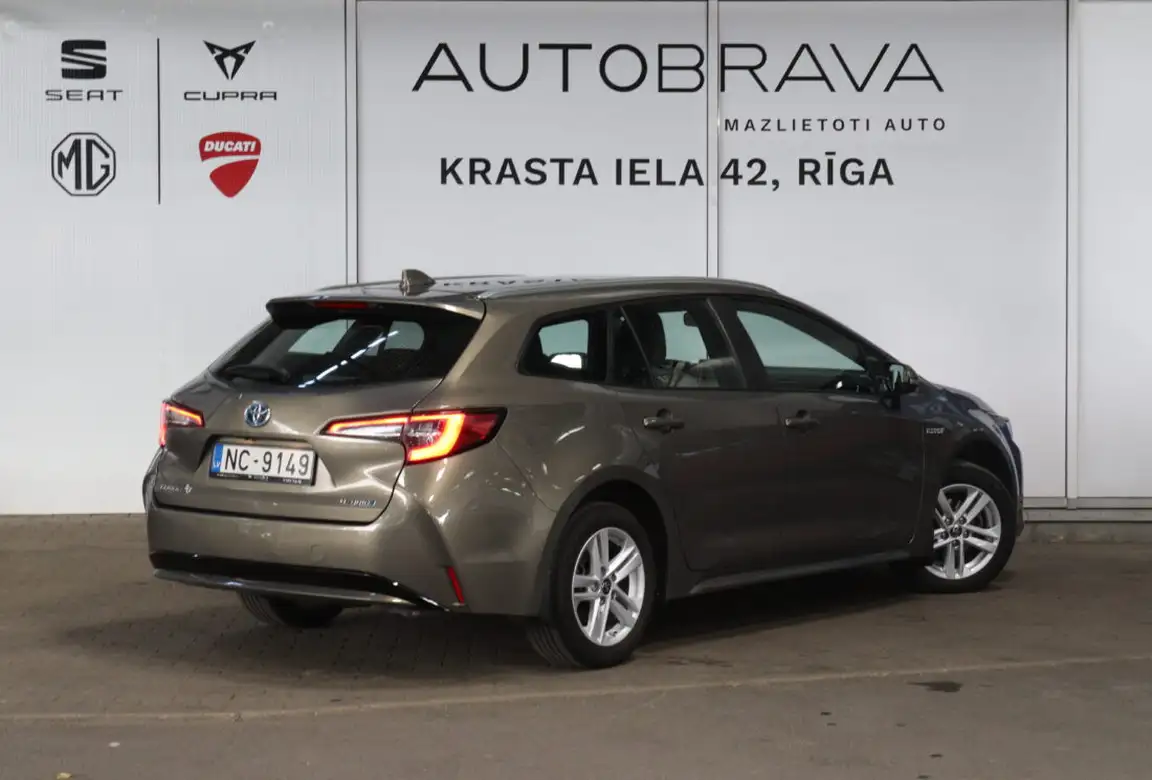 TOYOTA COROLLA