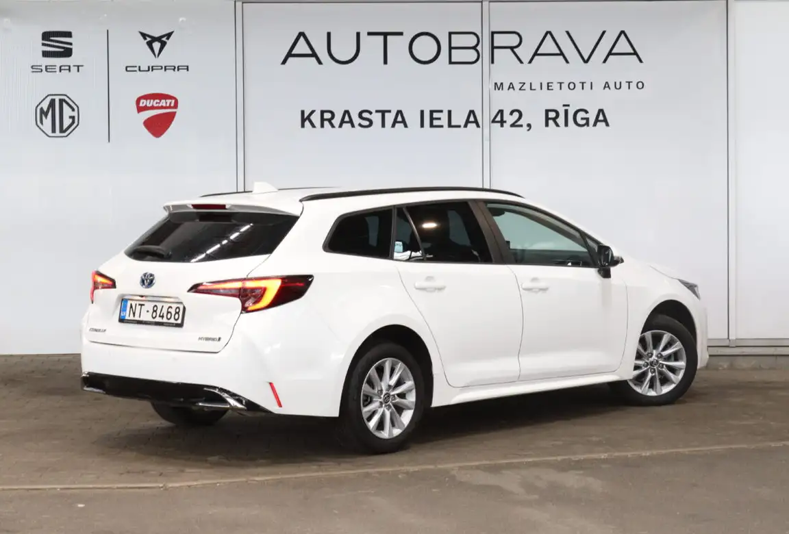 TOYOTA COROLLA