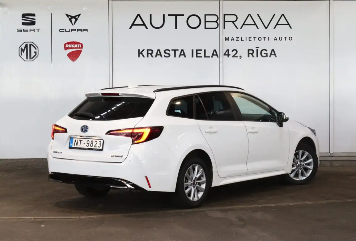 TOYOTA COROLLA