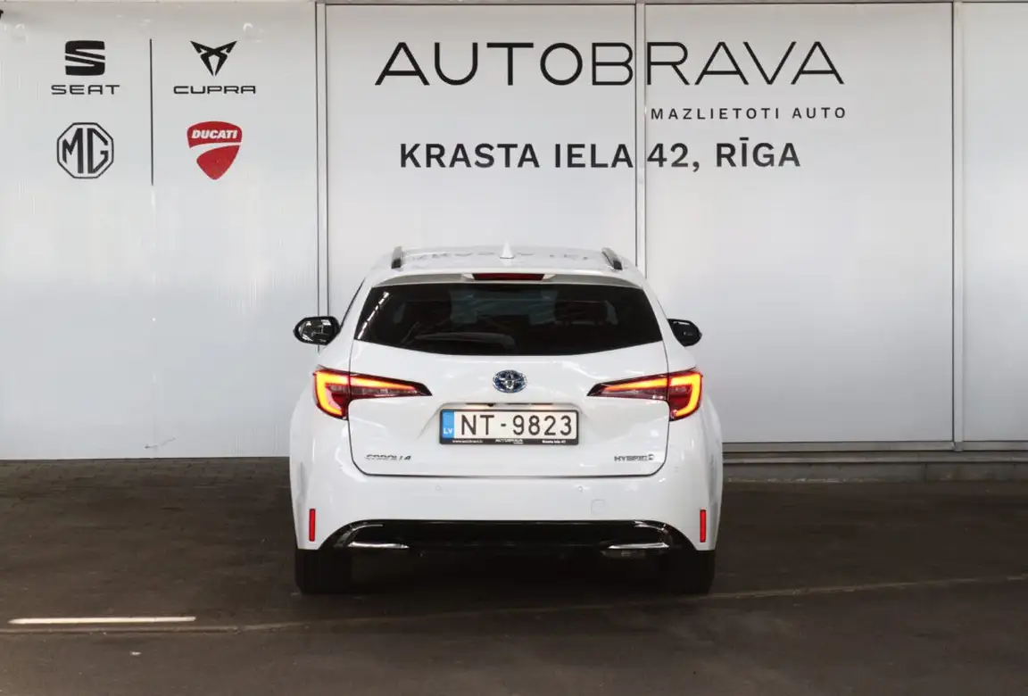 TOYOTA COROLLA