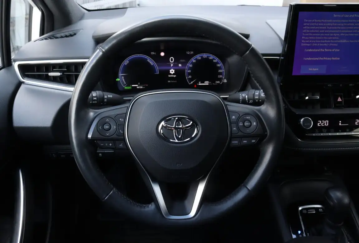 TOYOTA COROLLA