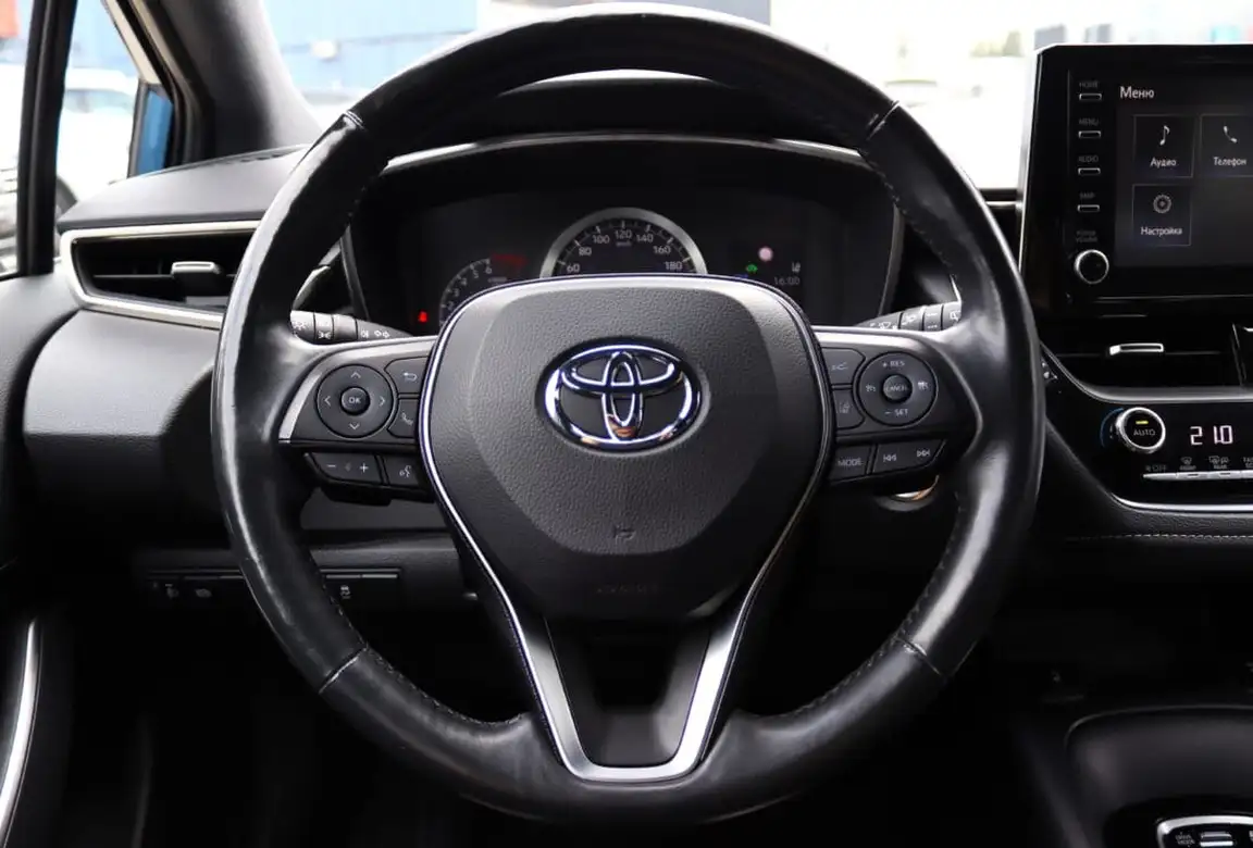 TOYOTA COROLLA