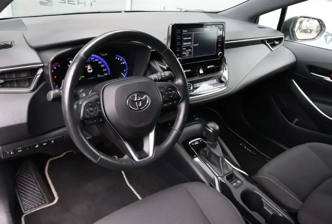 TOYOTA COROLLA