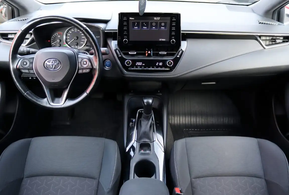 TOYOTA COROLLA