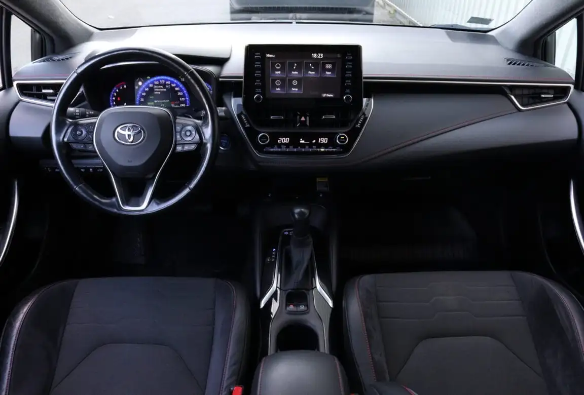 TOYOTA COROLLA